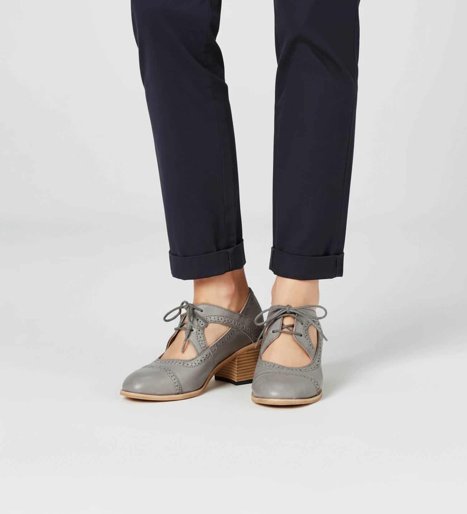 Women's Lace-Up Block Heel Oxford Pumps image