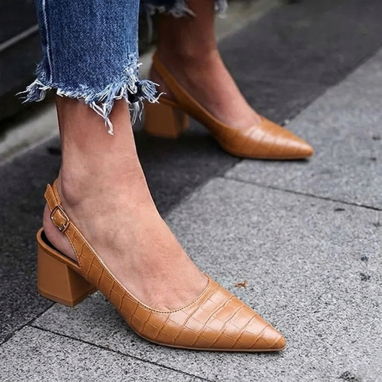 Women's Pointed Toe Slingback Heels - Image 1