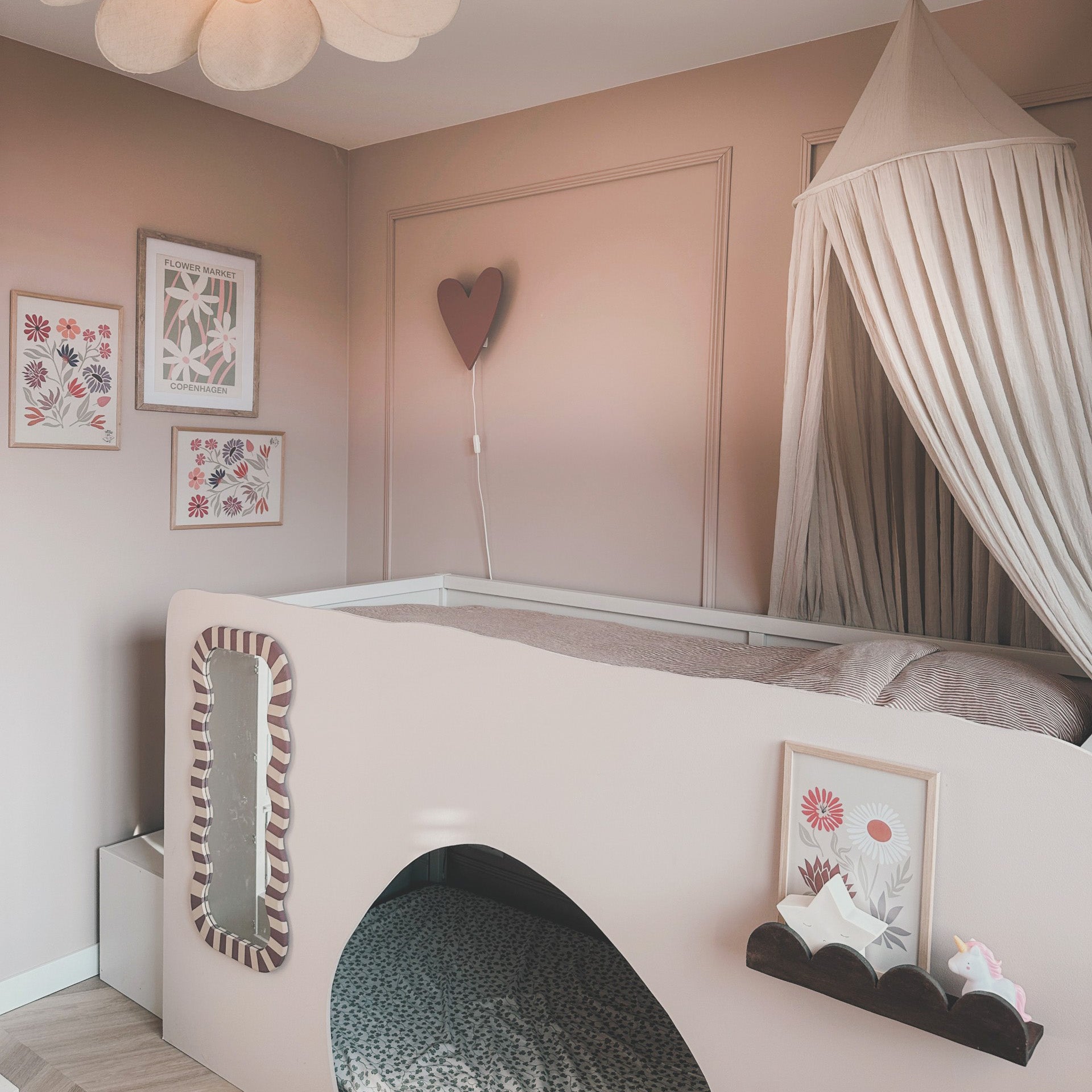 Wooden Wall Lamp for Children's Room | Heart-Shaped - Terra Pink