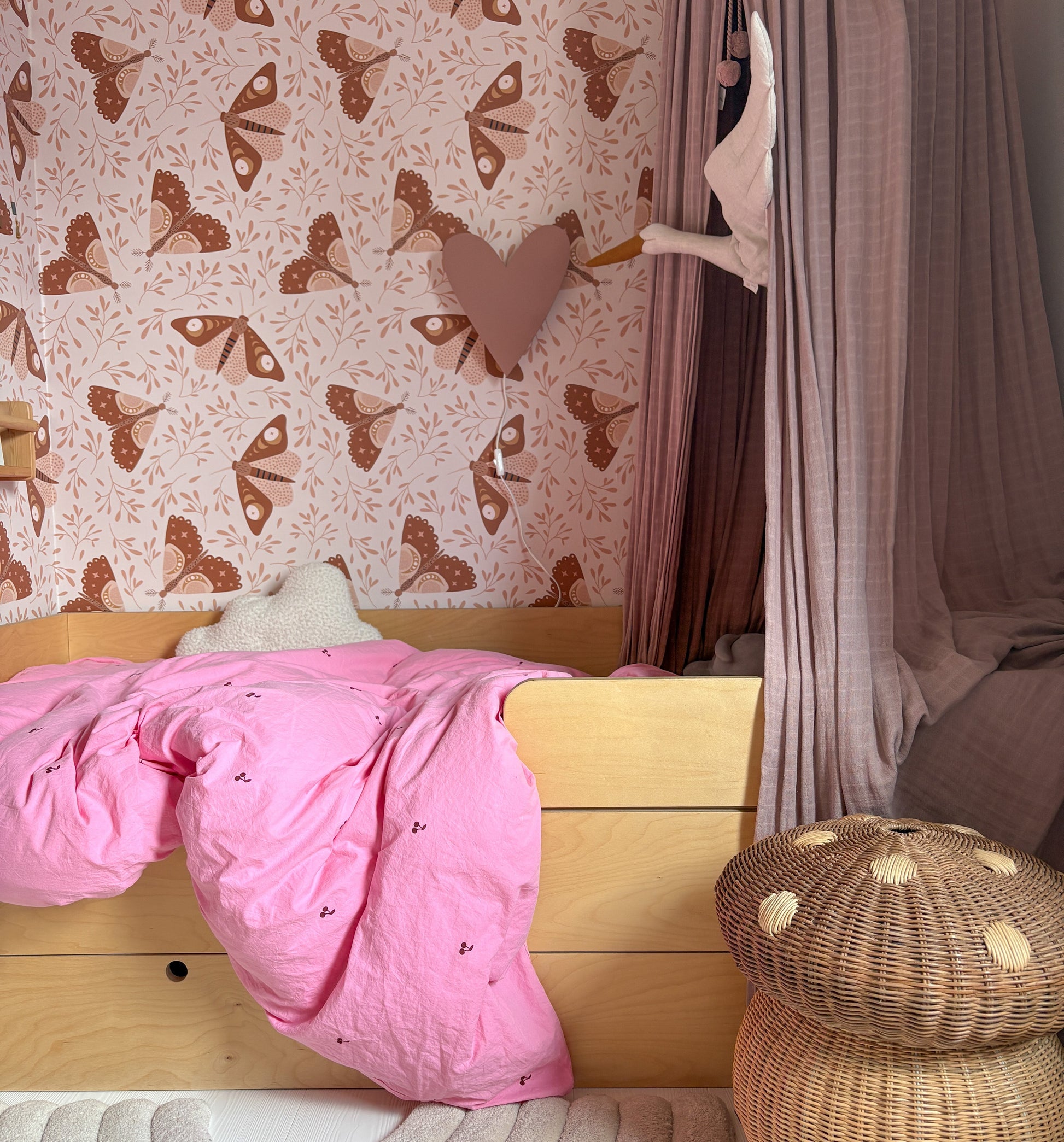 Wooden Wall Lamp for Children's Room | Heart-Shaped - Terra Pink