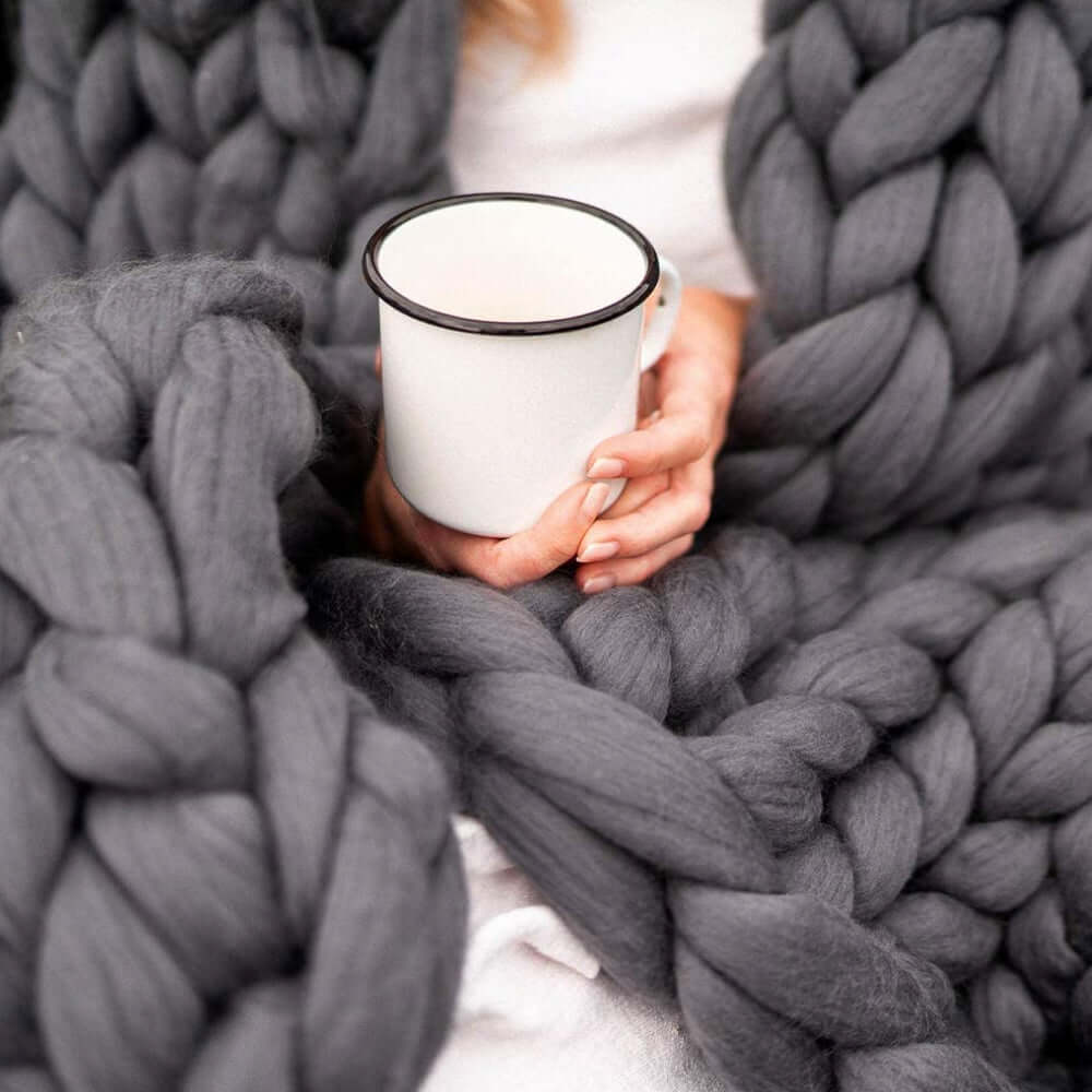 XXL Chunky Knit Cozy Blanket - Soft and Voluminous DIY Throw Blanket