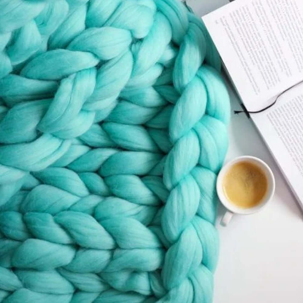 XXL Chunky Knit Cozy Blanket - Soft and Voluminous DIY Throw Blanket